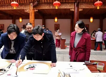 書法家“送萬(wàn)福 進(jìn)萬(wàn)家”活動(dòng)在御窯景巷舉行