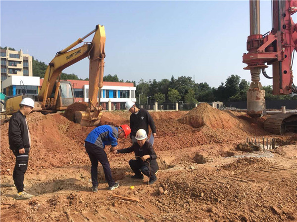 昌南湖北湖西側(cè)要建一個立體停車場，已經(jīng)開工！